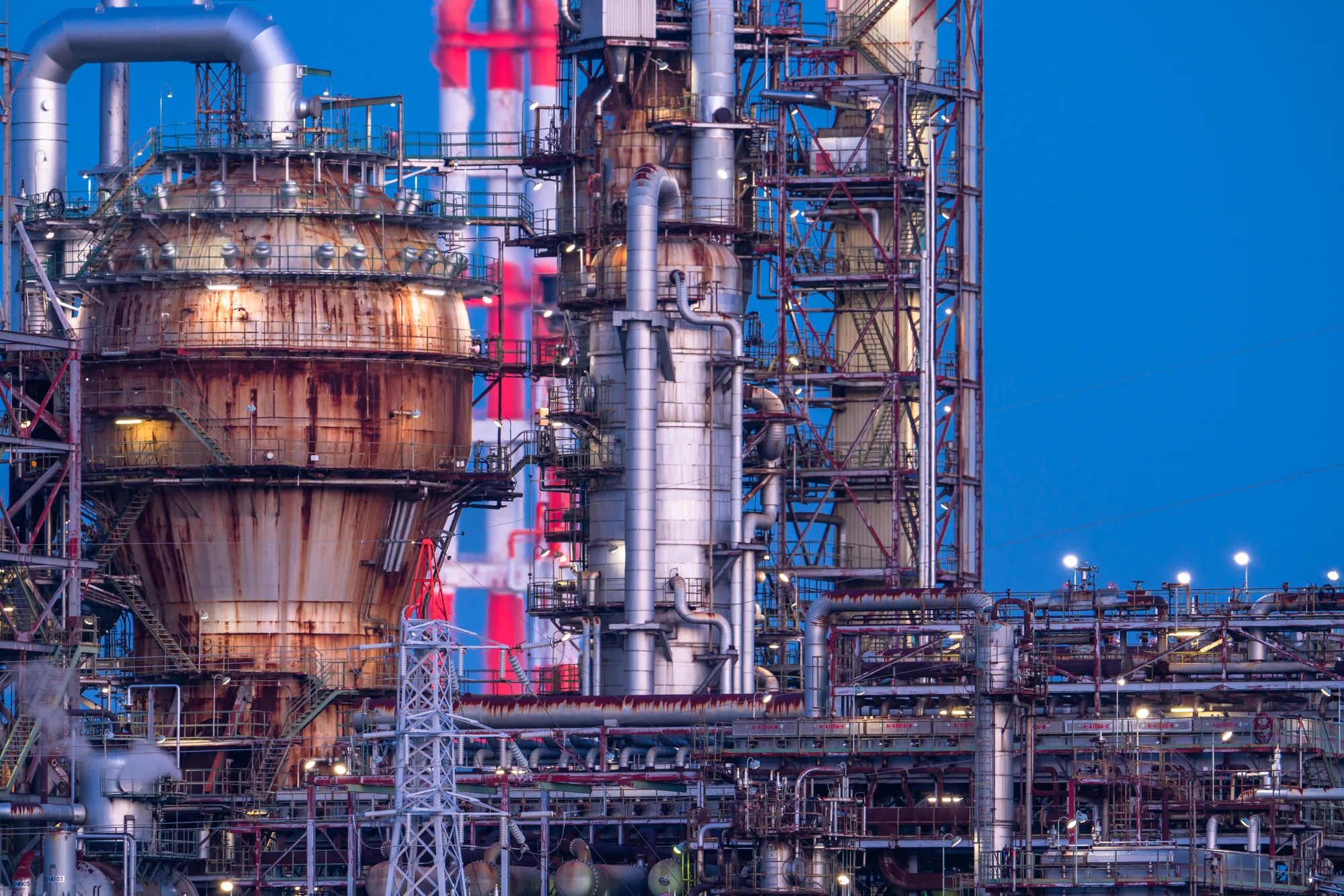 化学業界の基礎知識】化学プラントの定期修理、ポイントを総まとめ